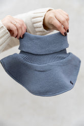 Apkakle-šalle M, tumši pelēka