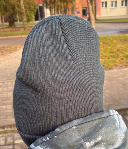 Cepure ar atloku, dažādas krāsas