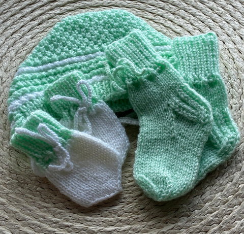 Adīts komplekts jaundzimušajiem